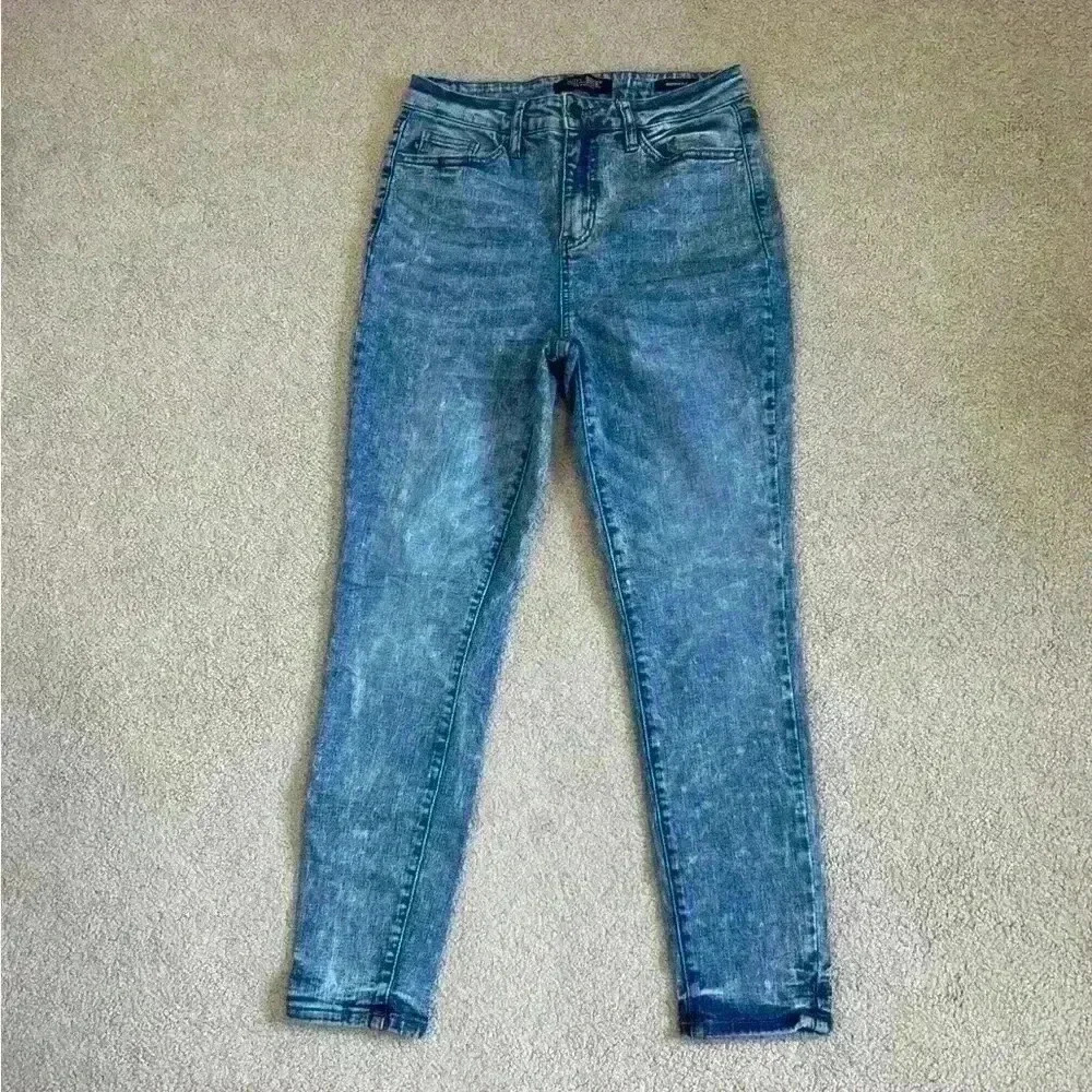 Judy Blue High Rise Acid Wash Jeans - Blue